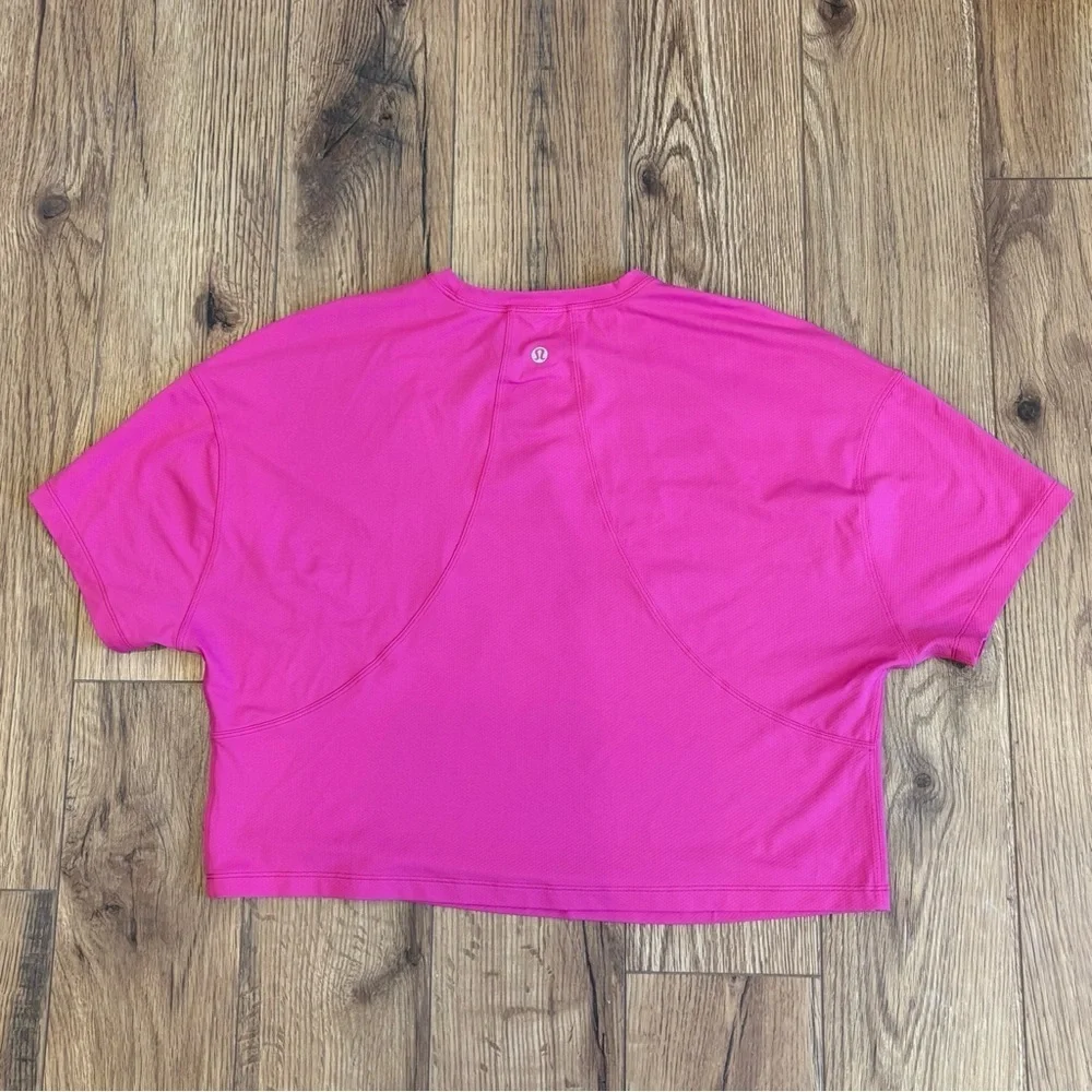 Lululemon Abrasion Resistant Training T Shirt *Ed Curtis In Sonic Pink PTP: 22